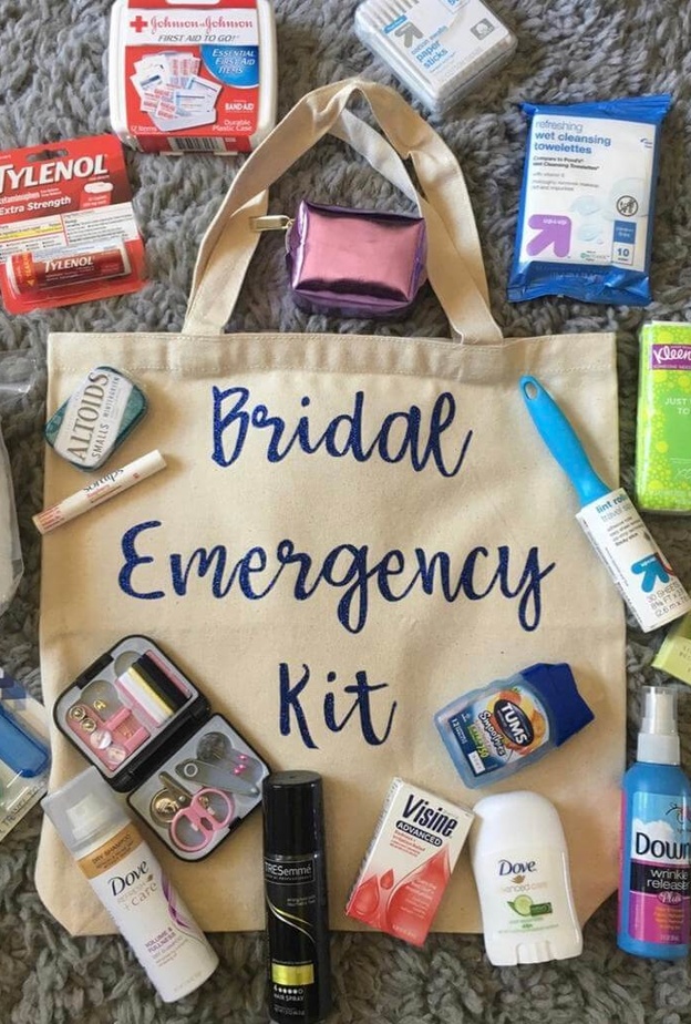 تعرفي على أهم المحتويات التي يجب أن تتضمنها حقيبة الطوارئ الخاصة بالعروس