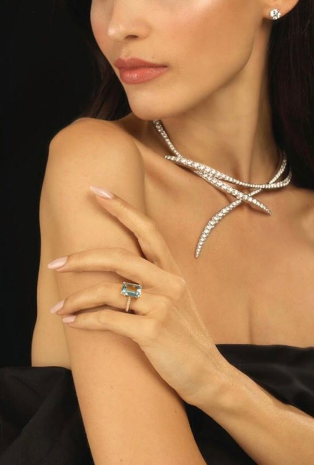 خاتم DELPHINA SKY BLUE TOPAZ  Briony Raymond