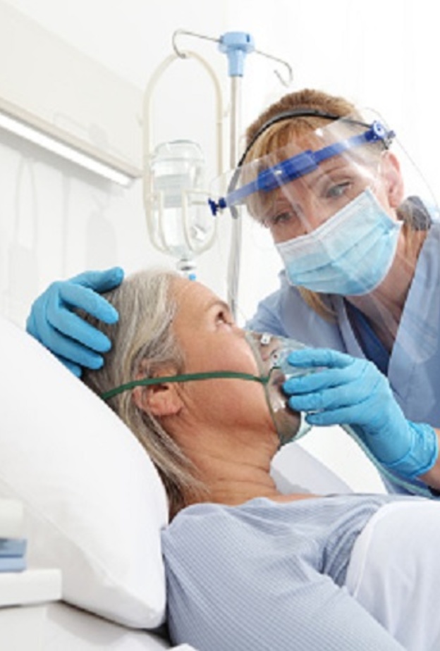 لماذا ينخفض مستوى الأكسجين عند مريض كورونا