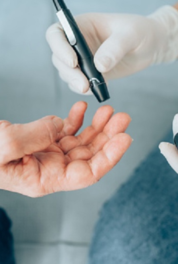 نظام غذائي لمريضات السكري المعتمد على الأنسولين