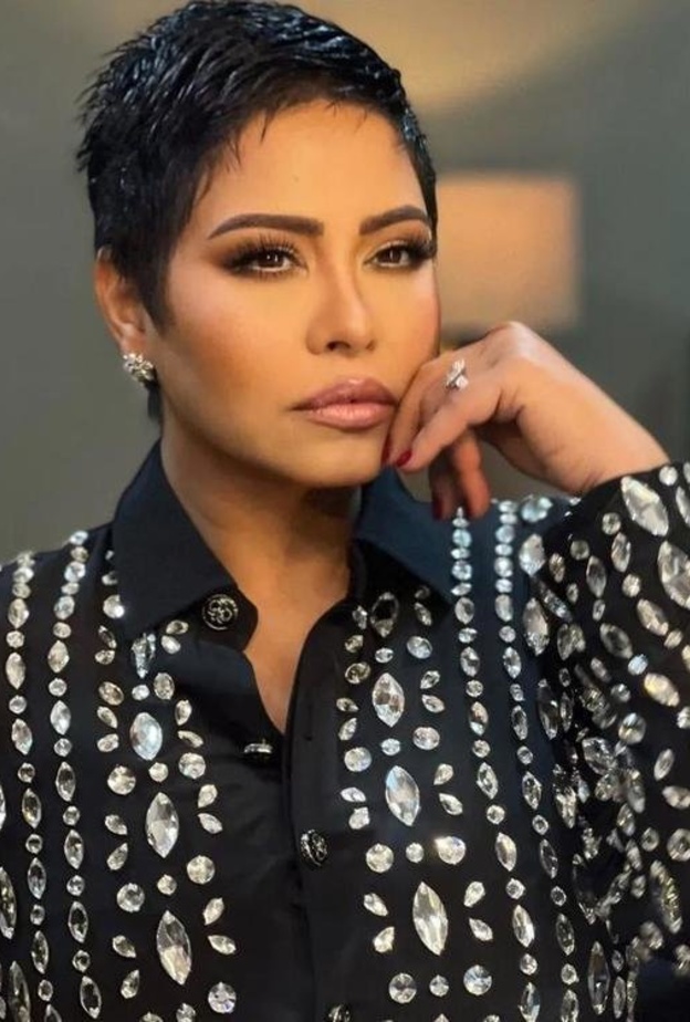  أحدث إطلالة جمالية لـ شيرين عبد الوهاب بالشعر القصير في حفلها بالكويت