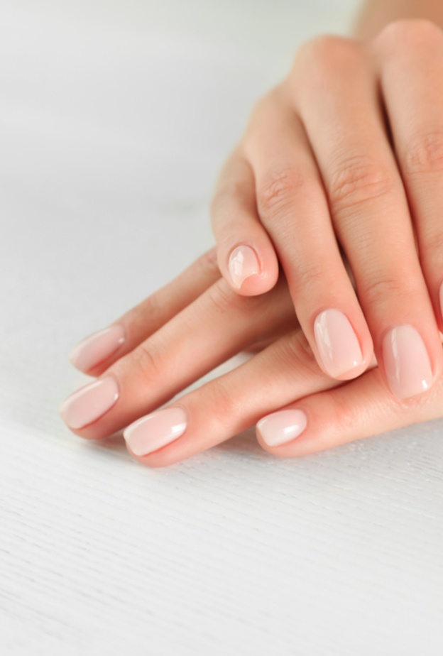 خلطات طبيعية للصبايا للتخلص من اصفرار الأظافر قبل رمضان 2022