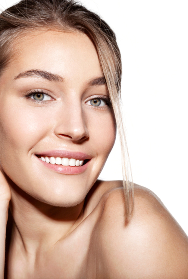 خلطات طبيعية من دبس التمر لبشرة خالية من العيوب