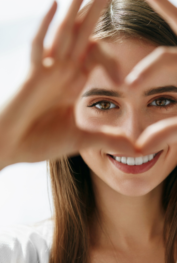 4 نصائح ذهبية للصبايا لحماية المنطقة المحيطة بالعين