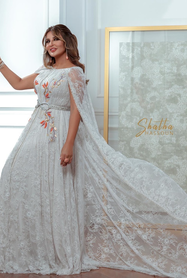 فساتين خطوبة بقصة القفطان انستقرام@shathahassoun