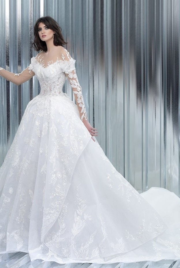 فساتين زفاف بأكمام طويلة@tonychaaya