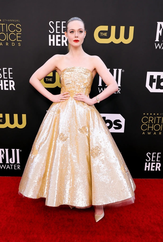 فساتين زفاف عصرية@ellefanning