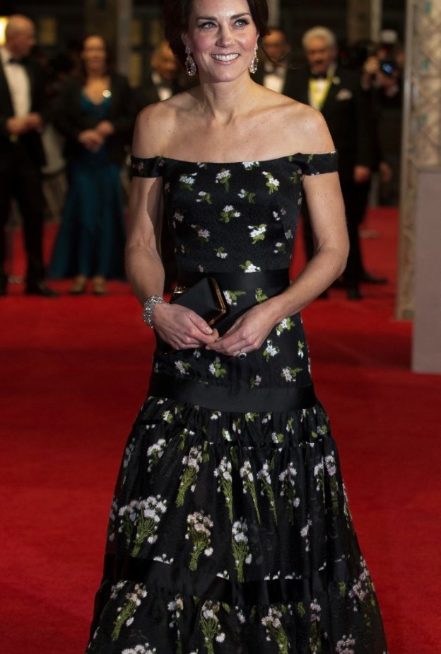 لأول إطلالة لكيت ميدلتون والأمير ويليامفي  حفل جوائز BAFTA خطفت الأنظار بفستان من تصميم ألكسندر ماكوين