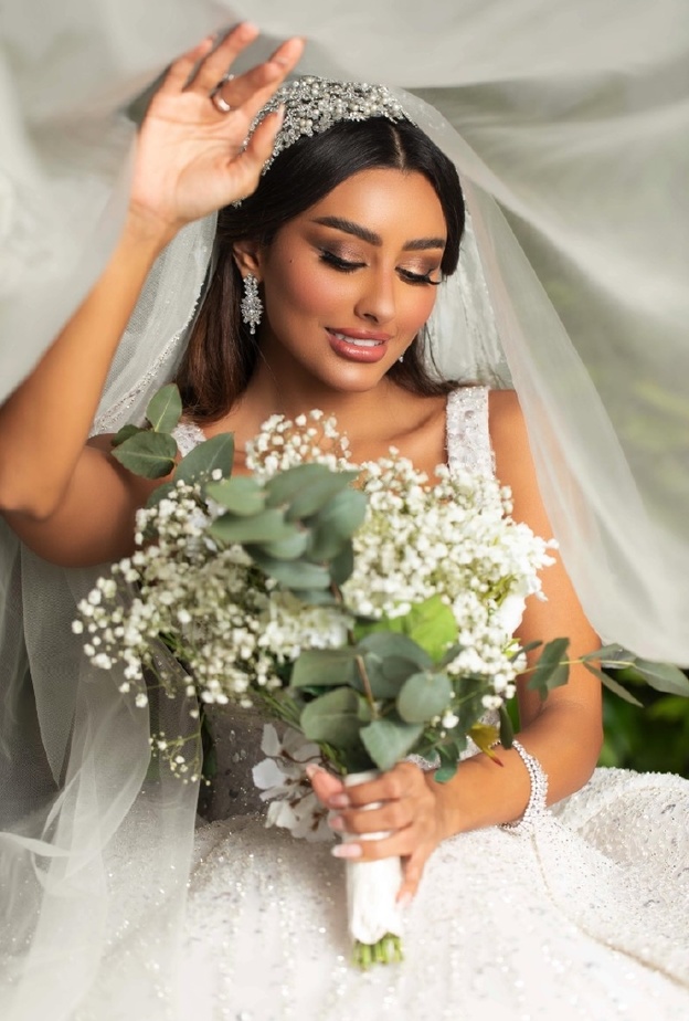 لقطة لعروس بكاميرا المصورة أريج الغامدي