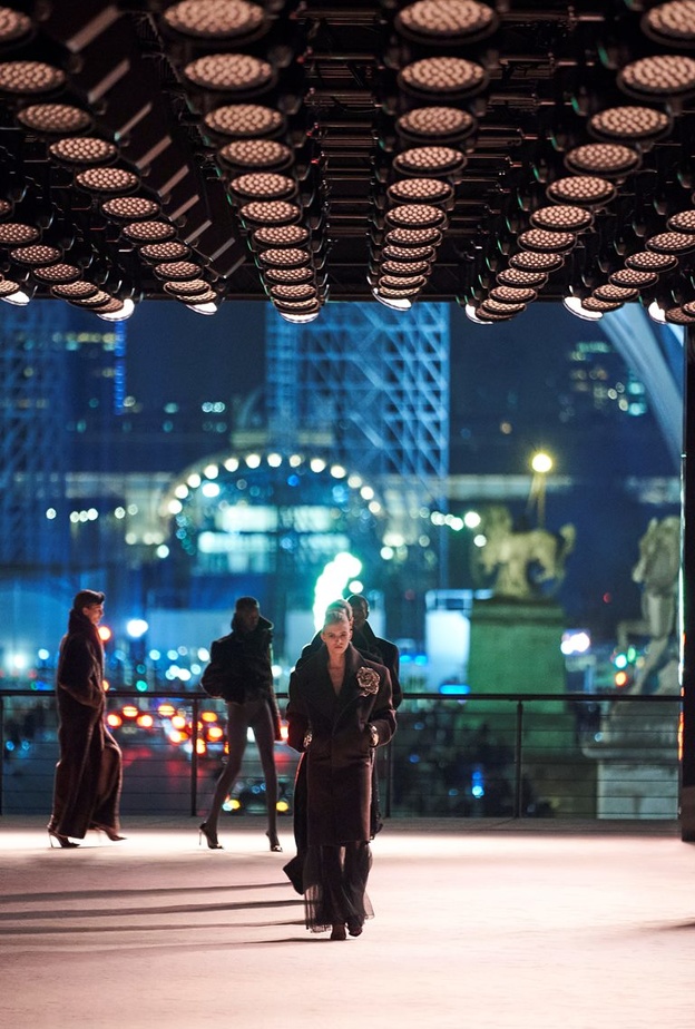 مصممون رحلوا وآخرون يكملون البحث الأبدي عن الجمال