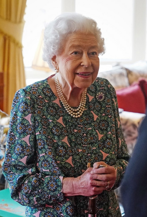 سحب سيوف ملكية عتيقة من معرض في روسيا بسبب الحرب على أوكرانيا