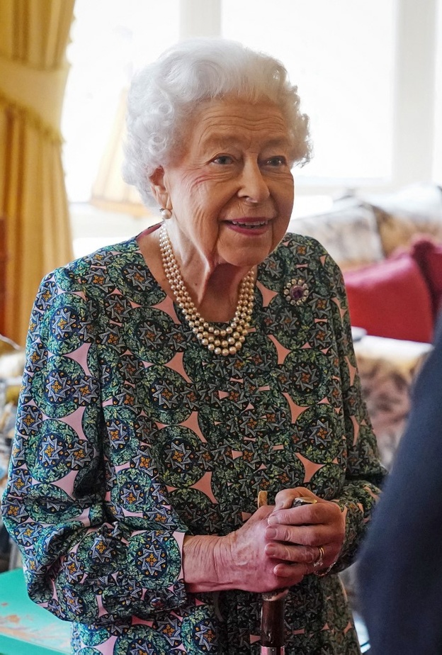 إليزابيث الثانية ملكة بريطانيا تقدم "تبرعًا سخيًا" لمساعدة الشعب الأوكراني