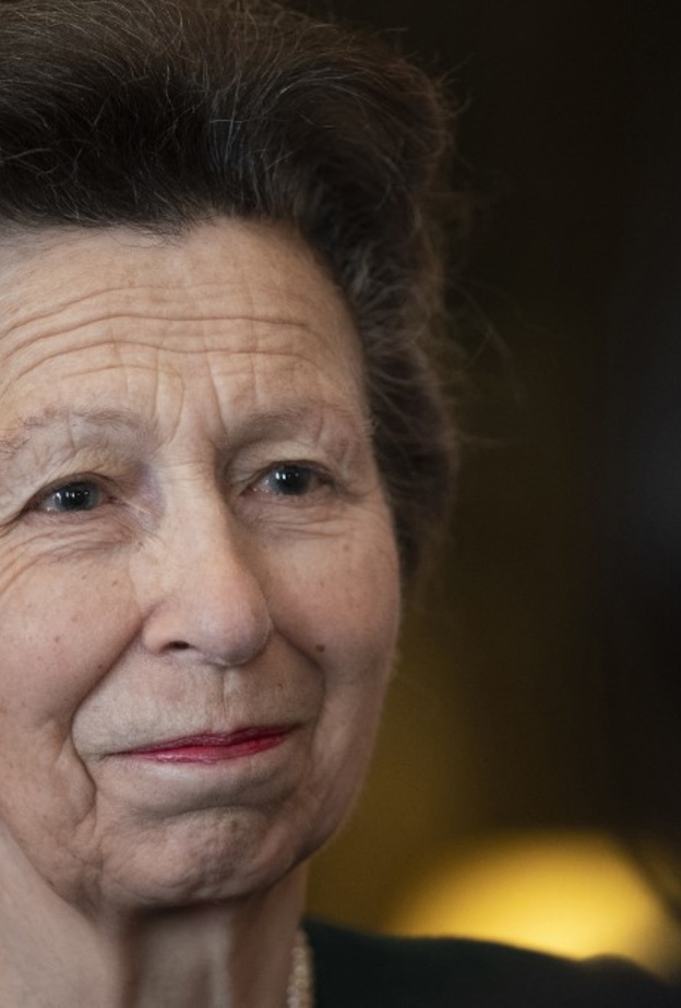 5 مواقف كسرت فيهم الأميرة الملكية آن البروتوكول الملكي