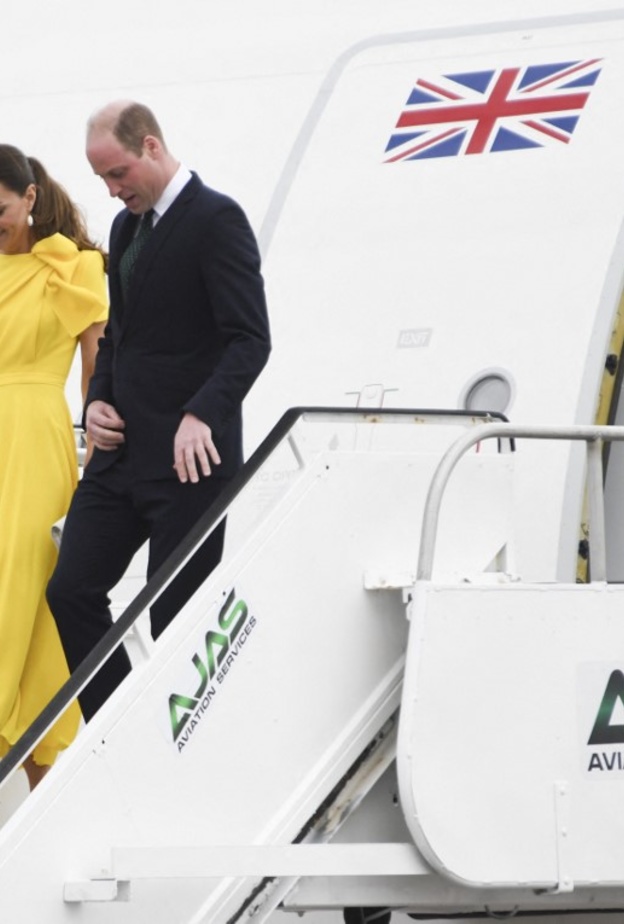 الأمير ويليام وكيت ميدلتون يصلان إلى جامايكا