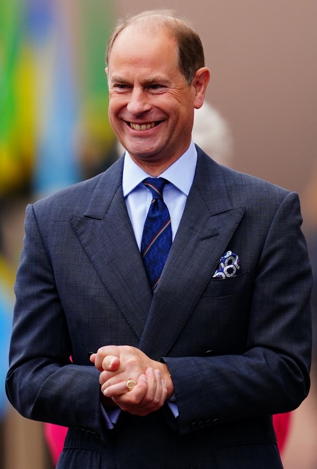 من هو الأمير إدوارد الذي احتفل بعيد ميلاده الـ 58؟