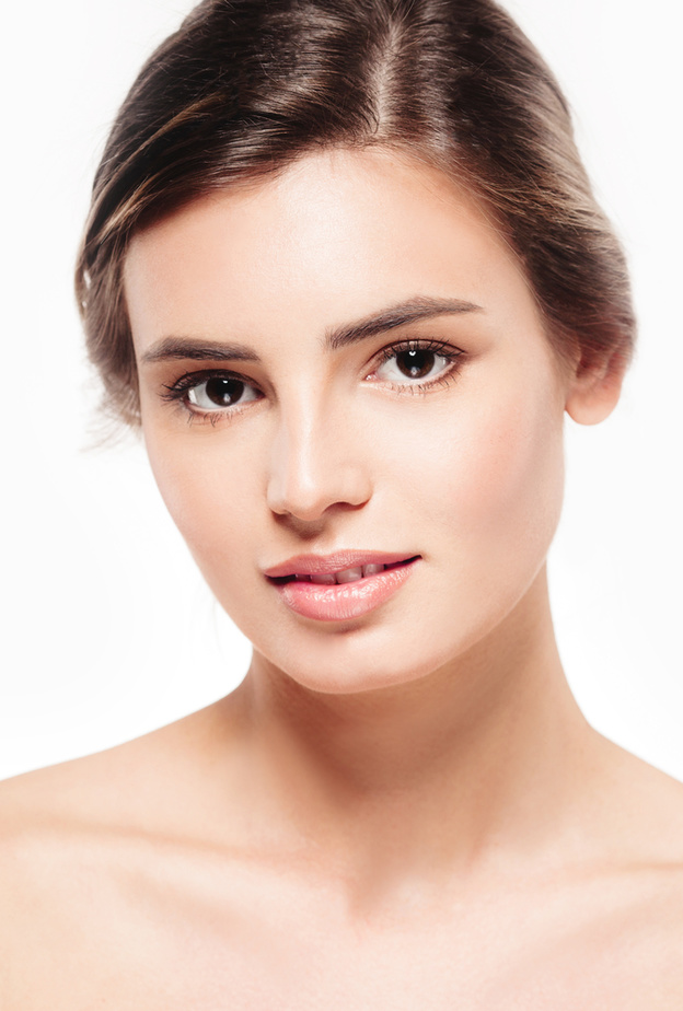 فوائد زيت اللوز للبشرة وأهم إستخداماته في عيد الأم 2022