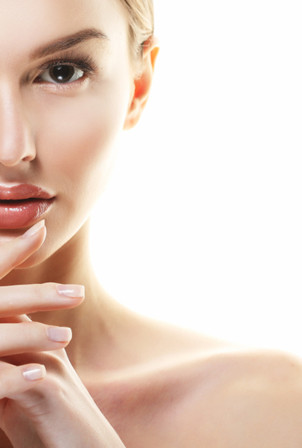 طرق العناية بالأظافر للأم الجديدة