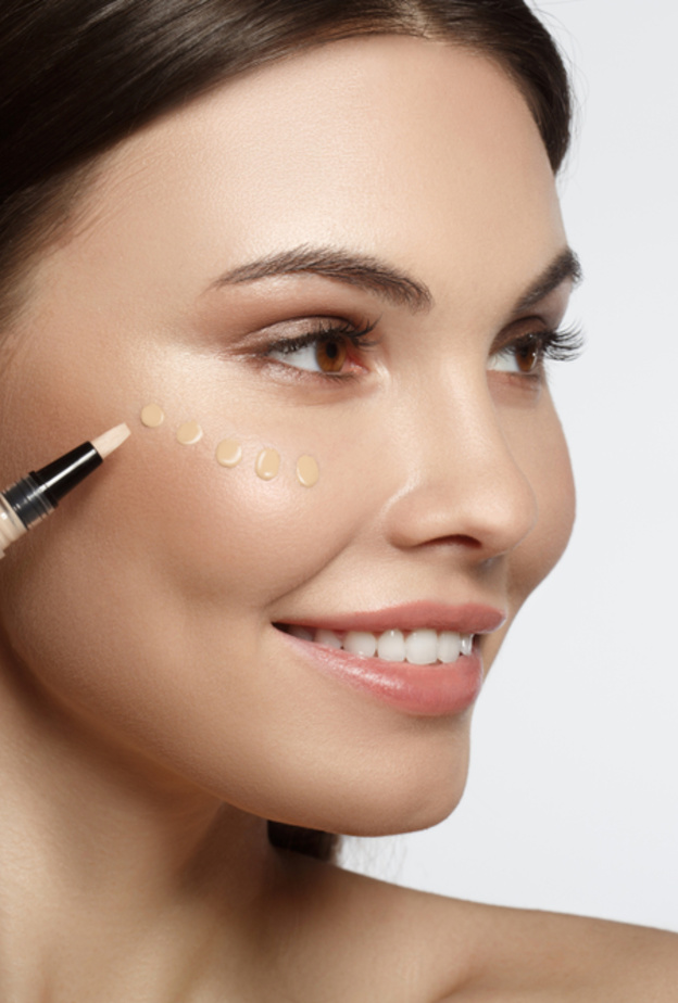 ما الفرق بين الكونسيلر السائل والجاف وأيهما أفضل