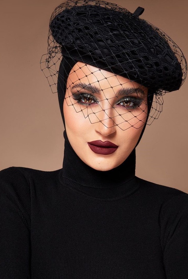  مكياج عصري للمحجبات على طريقة دلال الدوب - الصورة من حسابها على انستغرام