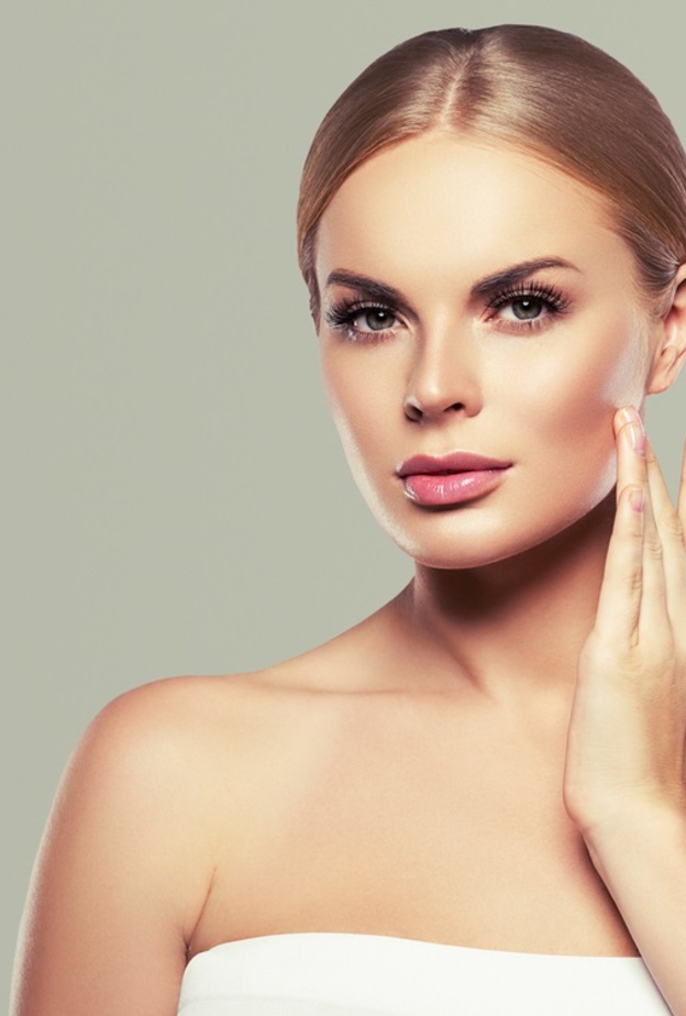  5 نصائح ذهبية لتطبيق المكياج للواتي يعانين من حب الشباب