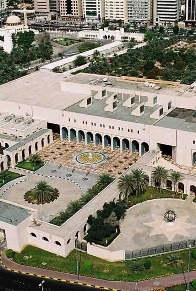 المجمع الثقافي في أبوظبي.. منبر ثقافي يعكس إبداعات الفنون والثقافة الإماراتية 