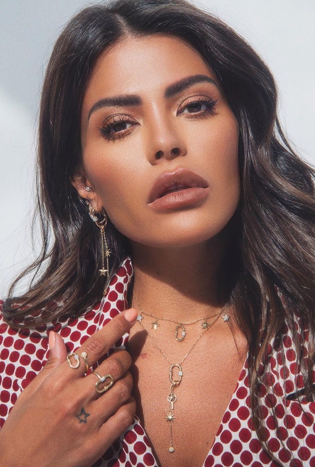 أبرز إطلالات مكياج وتسريحات شعر العنود بدر بمناسبة عيد ميلادها