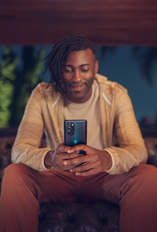 هاتف موتورولا edge 30 pro