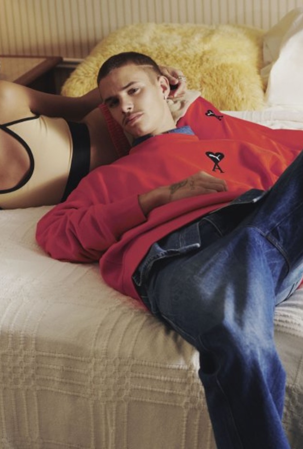 تعاون حصري يجمع بين شركة بوما ودار الأزياء الفرنسية AMI بالعائلة والأصدقاء