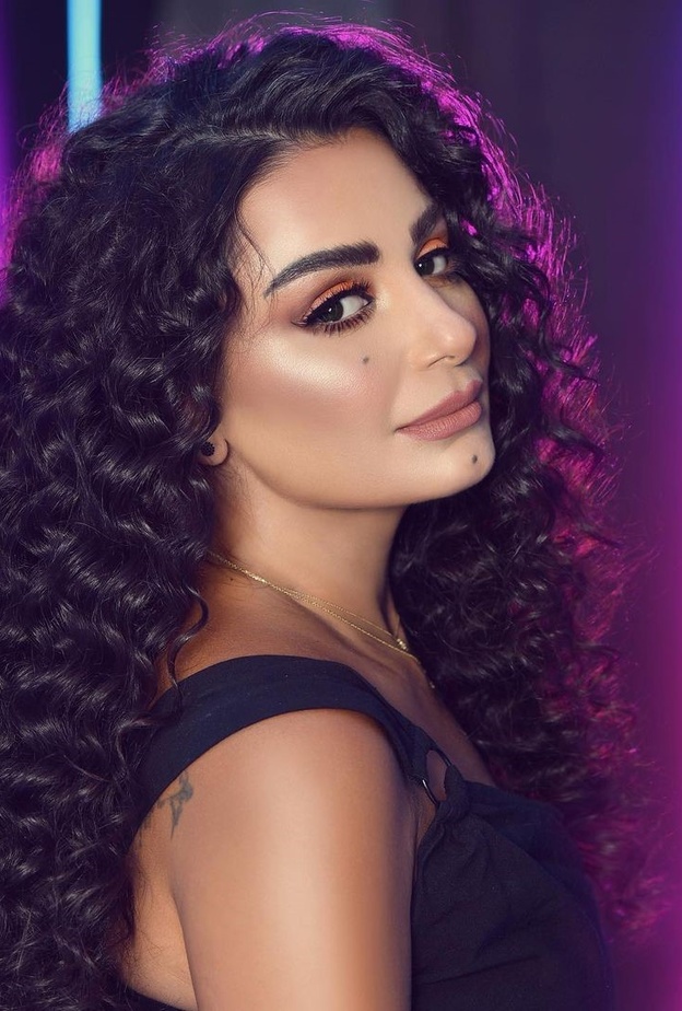 احدث إطلالات ديمة الجندي الجمالية في عيد ميلادها