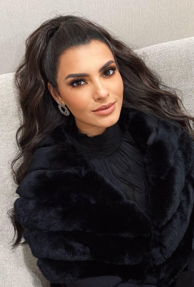  منى زكي ونجوى كرم وكارمن سليمان في كواليس إطلالاتهن الجمالية  