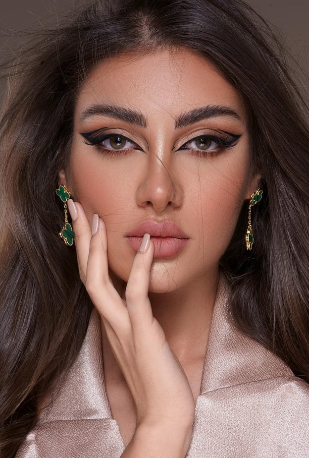 صيحات مكياج لافتة من وحي من خبيرة التجميل السعودية رملا عبد المجيد