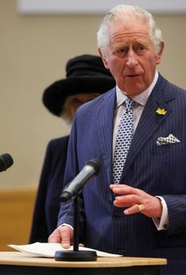 الأمير تشارلز يكشف عن آخر تطورات الحالة الصحية للملكة