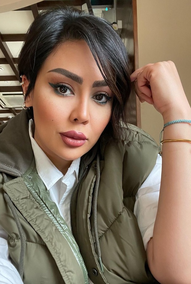  مروة خليل تستعرض أحدث تقنيات رفع الحواجب وتجميل الوجه