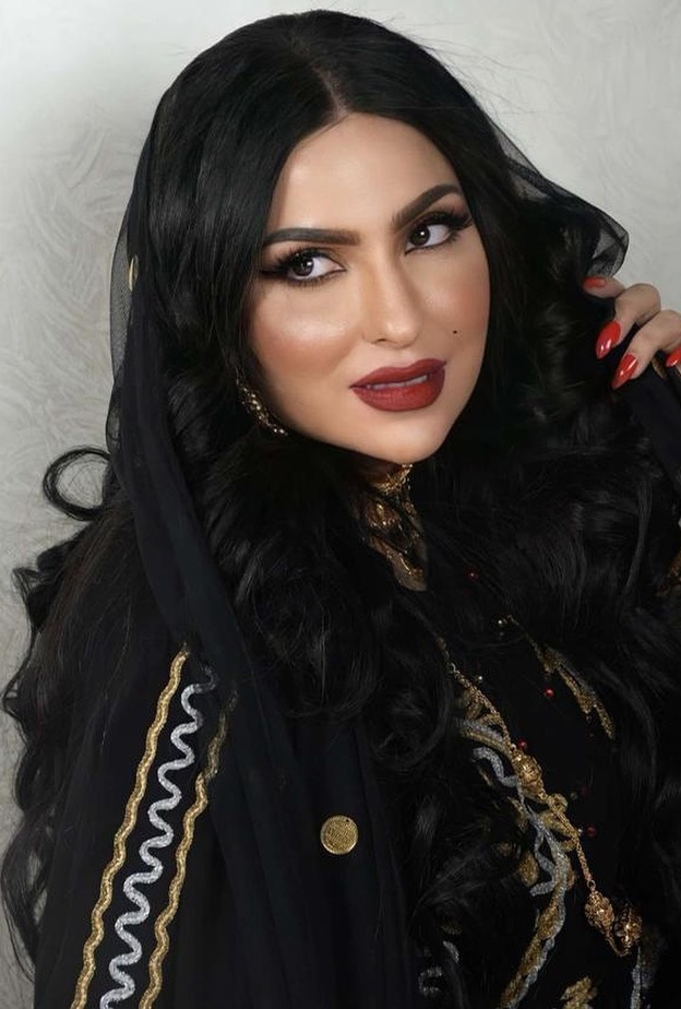 مكياج خليجي من وحي أحدث الإطلالات الجمالية لـ زينب العسكري