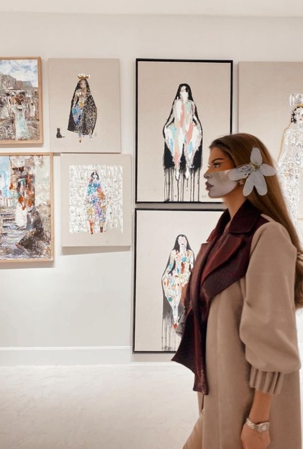 عبايات كـاب تقف وراءها عائلة سعودية تنسج الأسلوب التقليدي في تصاميم عصرية