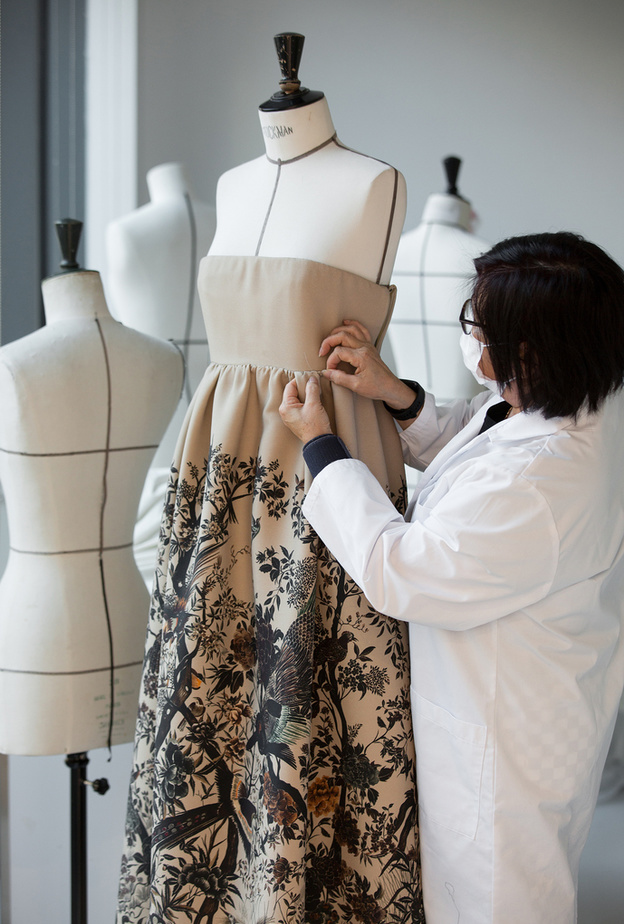 "ديور" تشاركنا بصور حصرية من مشغلها لمجموعة خريف وشتاء 2022