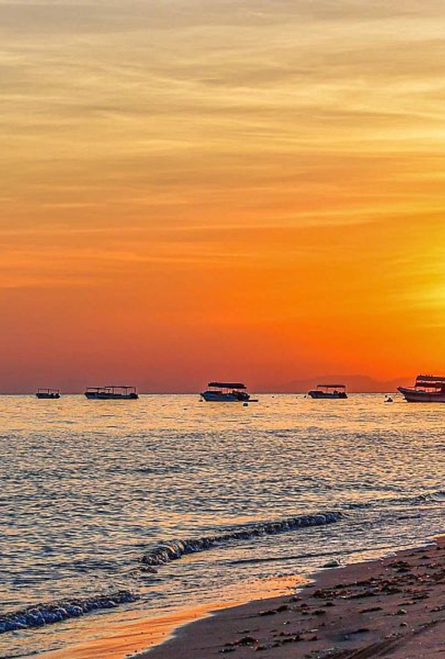 رحلة ساحرة مع أجمل شواطئ تبوك الخلابة - المصدر واس 