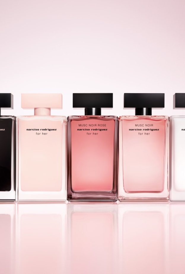 "نارسيسو رودريغز" يقدّم لها عطر for her MUSC NOIR ROSE