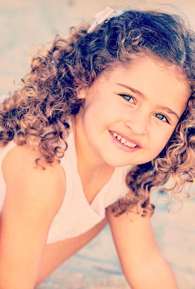 شاهد أحدث صور الأميرة أدريان بمناسبة عيد ميلادها الرابع