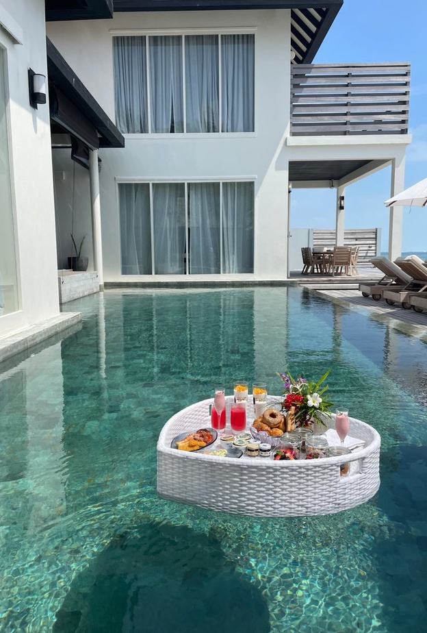 جولة في منتجع نالدو في المالديف