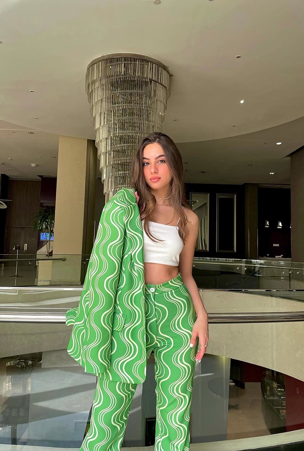 اندريا طايع 