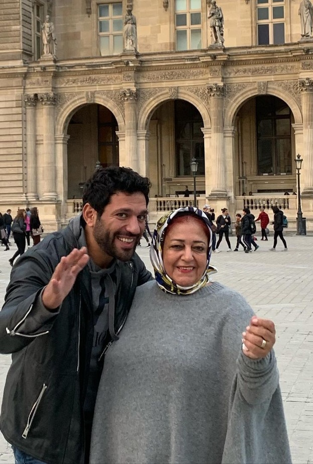 حسن الرداد ووالدته