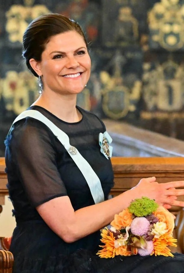 الأميرة فيكتوريا في الحفل السنوي للأكاديمية الملكية للآداب