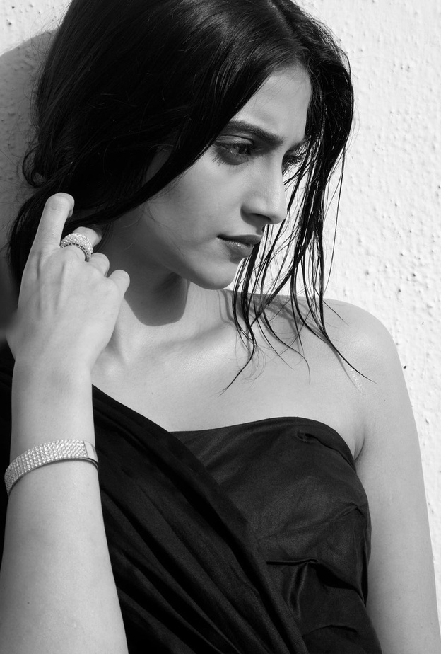 سونام كابور تعترفها بمعاناتها كثيرا في الشهور الثلاثة الأولى من حملها وتعلق: لا أحد يخبرك بهذه الأشياء