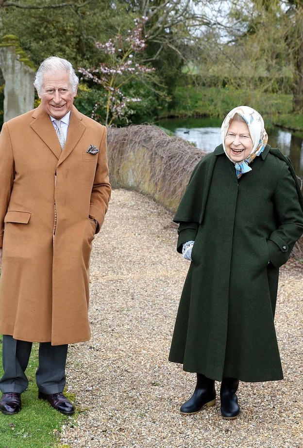 الأمير تشارلز يوجه رسالة مؤثرة للملكة