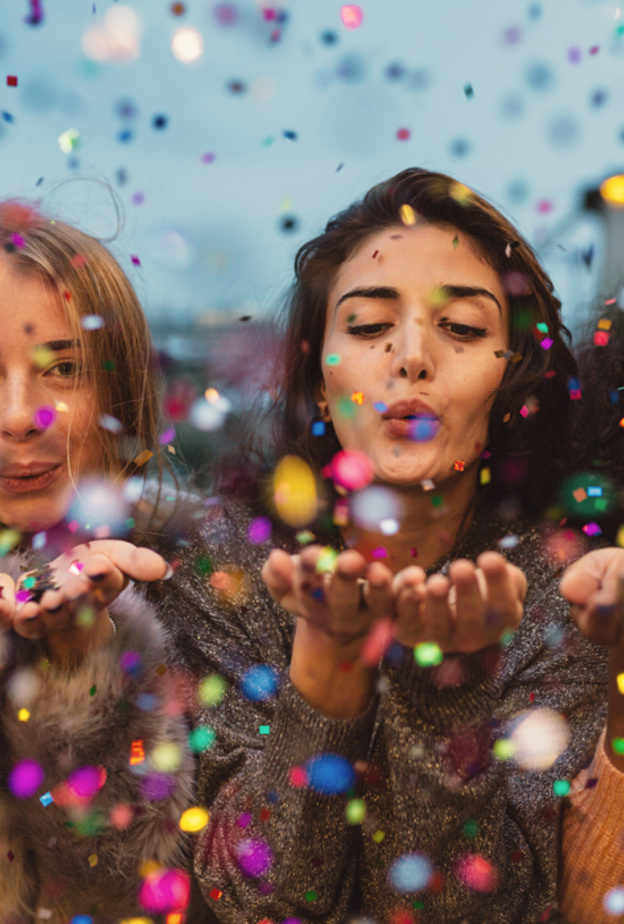 نصائح ذهبية للعروس للاحتفال بيوم المرأة العالمي مع صديقاتها