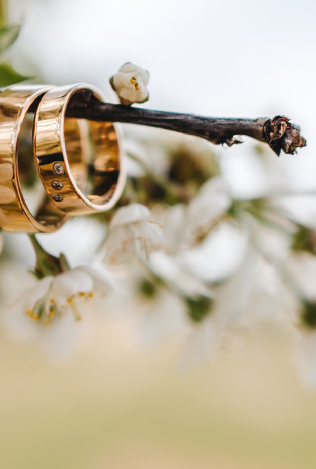 أفكار رائعة ومبتكرة لتصوير خاتم الخطبة