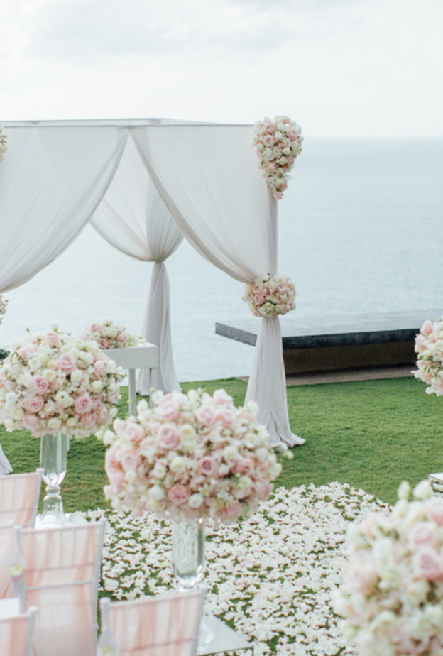 دليل للعروس لإختيار زهور الزفاف المناسبة لشخصيتها