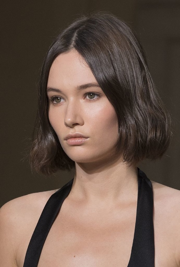 تسريحات شعر قصير لطالبات الجامعة والمدرسة