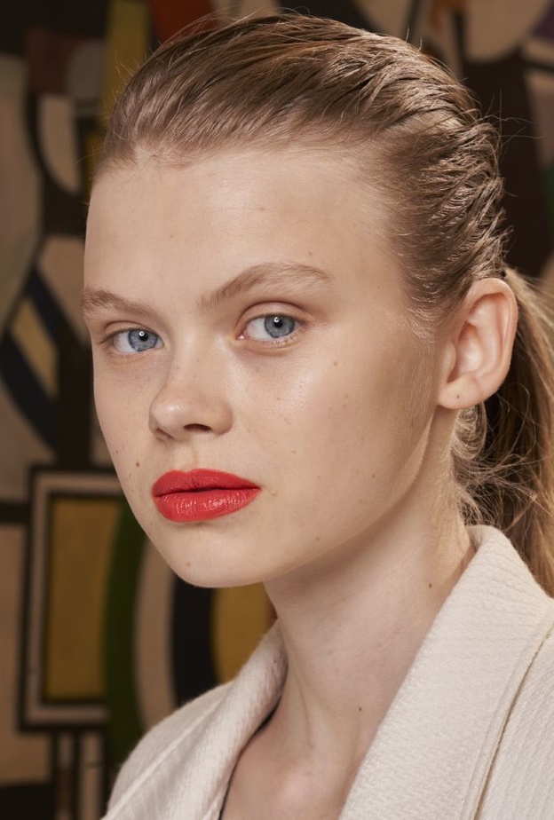 ألوان أحمر شفاه جريئة اختاريها بمناسبة يوم المرأة العالمي 2022